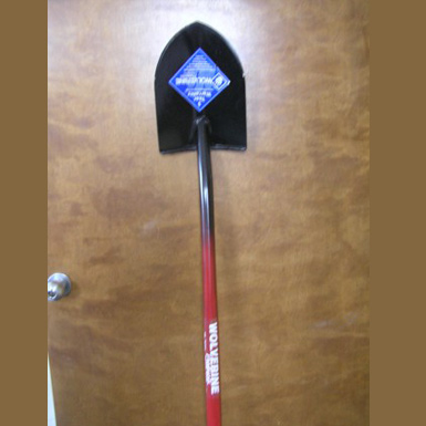 WOLVERINE LONG HANDLE STEEL SHOVEL