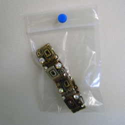 RECLOSABLE POLYPROPYLENE BAGS with HANG HOLES